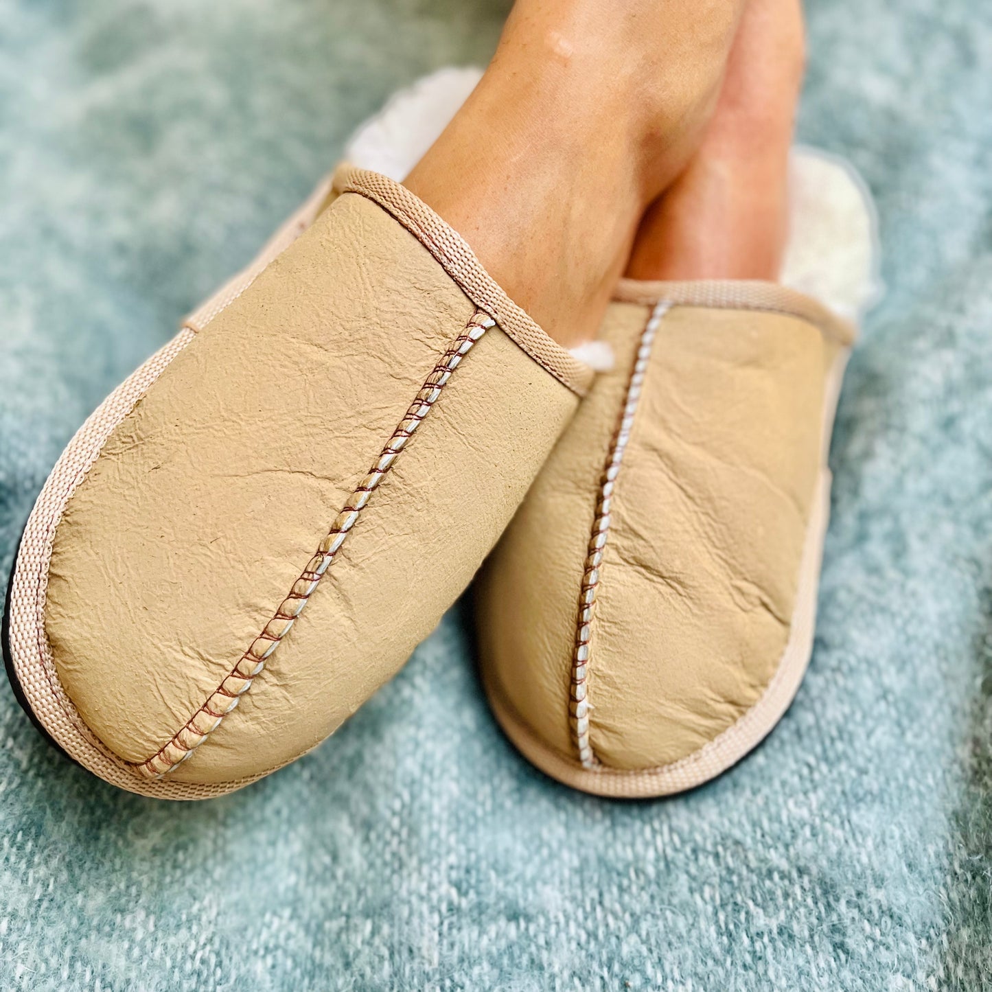 100% Wool Slip-on Pantoffels