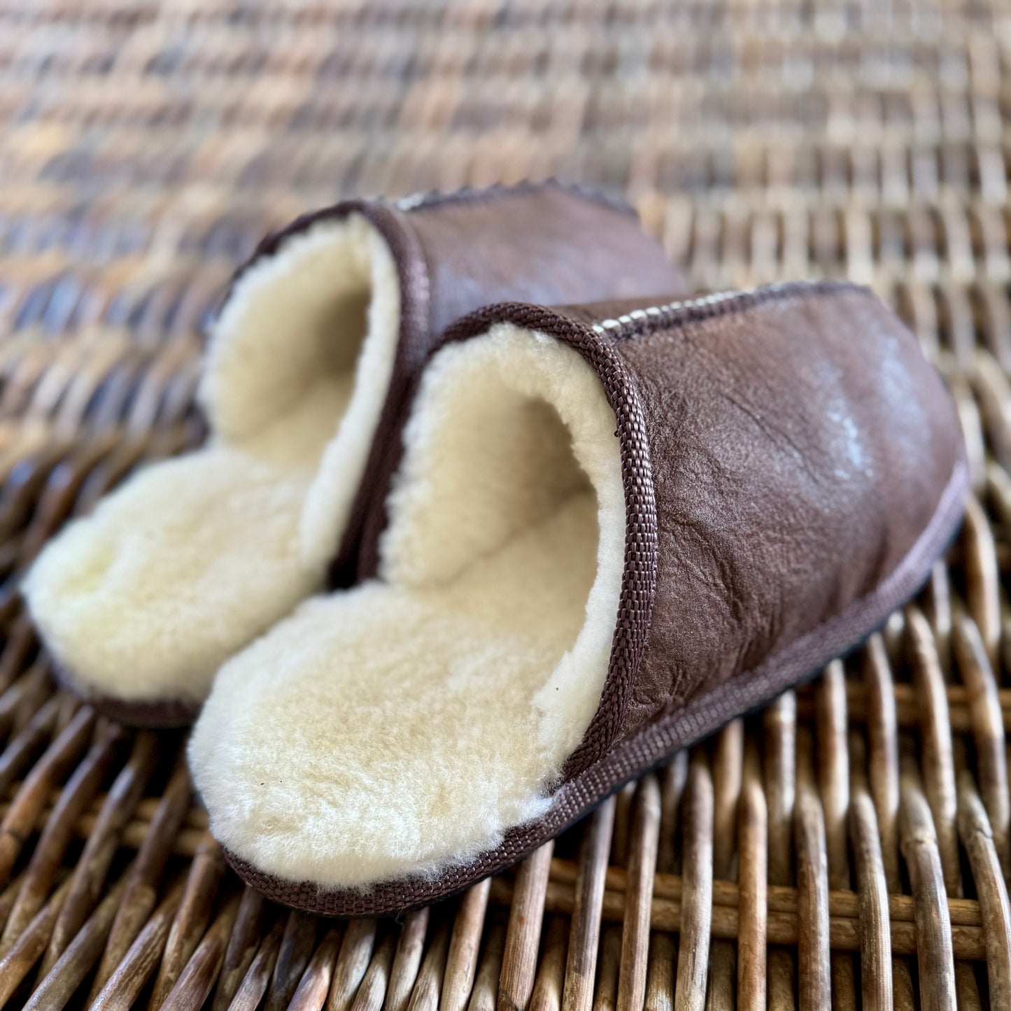 100% Wool Slip-on Pantoffels
